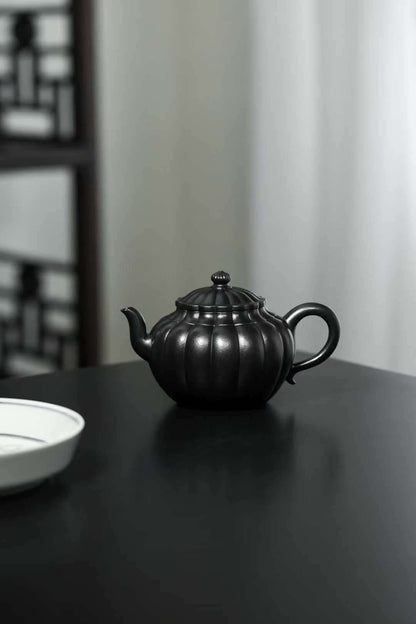 宜興紫砂壷（中国茶器）『筋紋菊蕾』