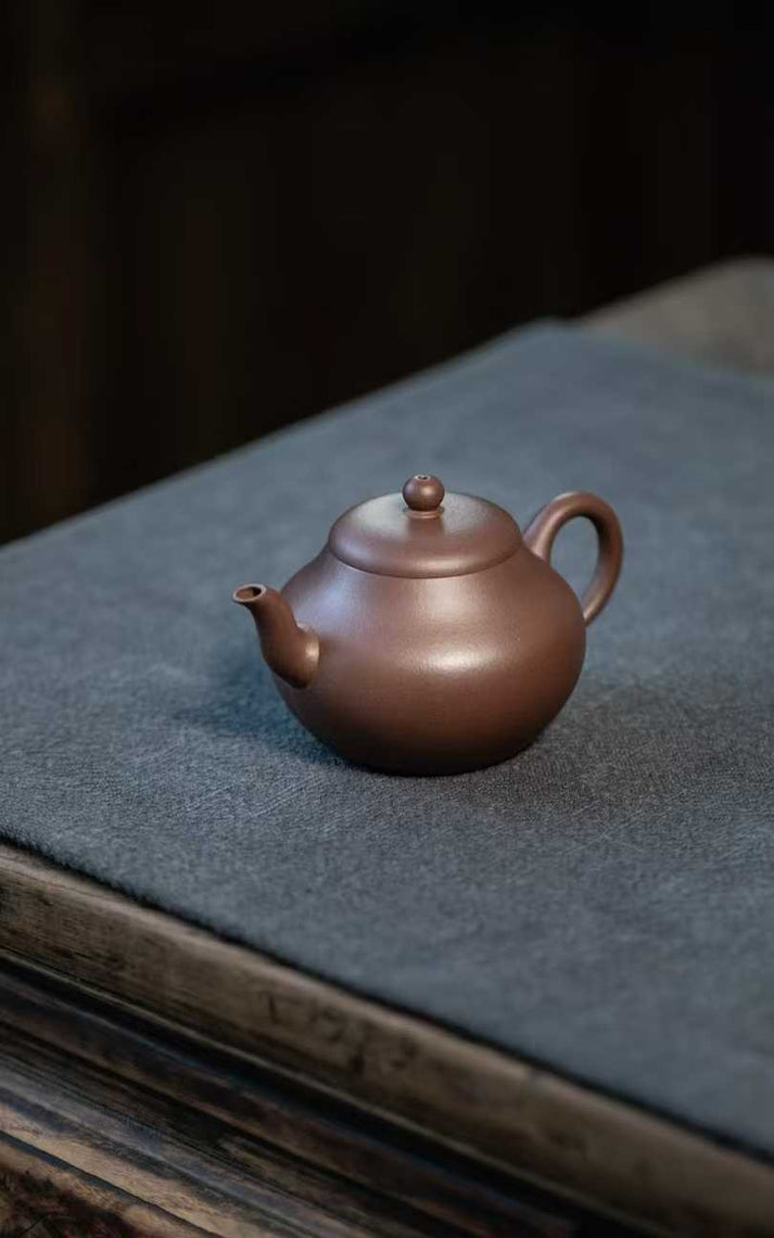 宜興紫砂壷（中国茶器）『小梨形』 – 紫砂庵